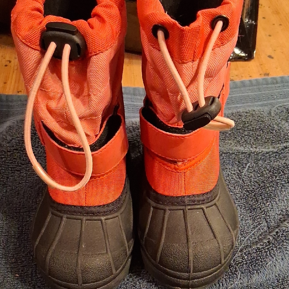Columbia Kids Orange and Black Waterproof Snow Boots - Picture 1 of 8